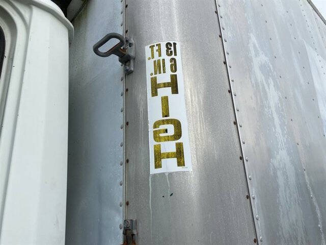 1998 Freightliner FL70