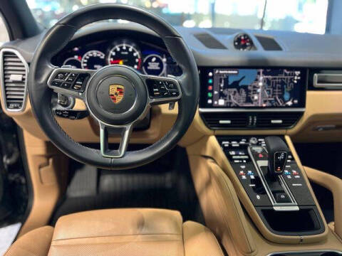 2023 Porsche Cayenne Platinum Edition