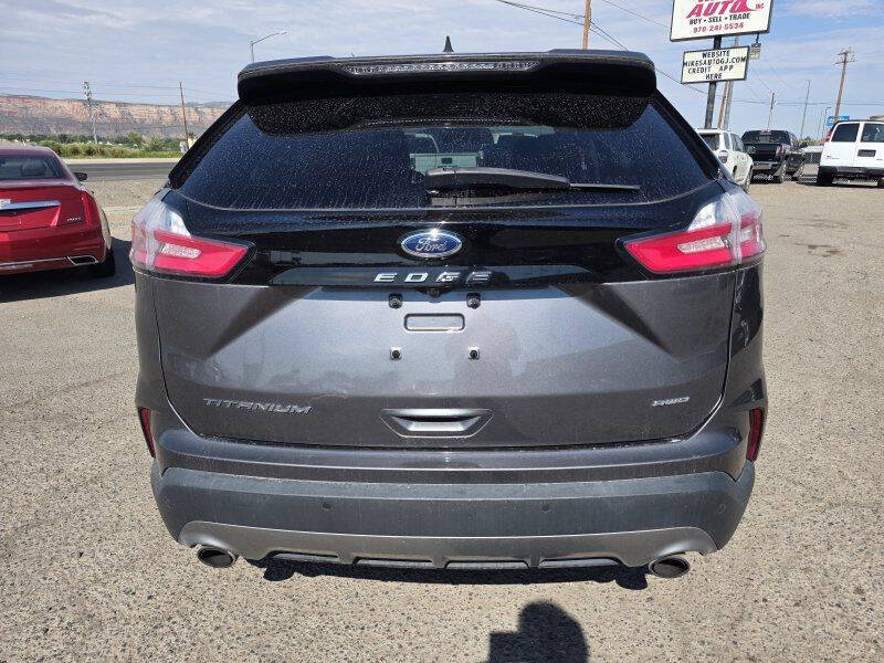 2022 Ford Edge Titanium