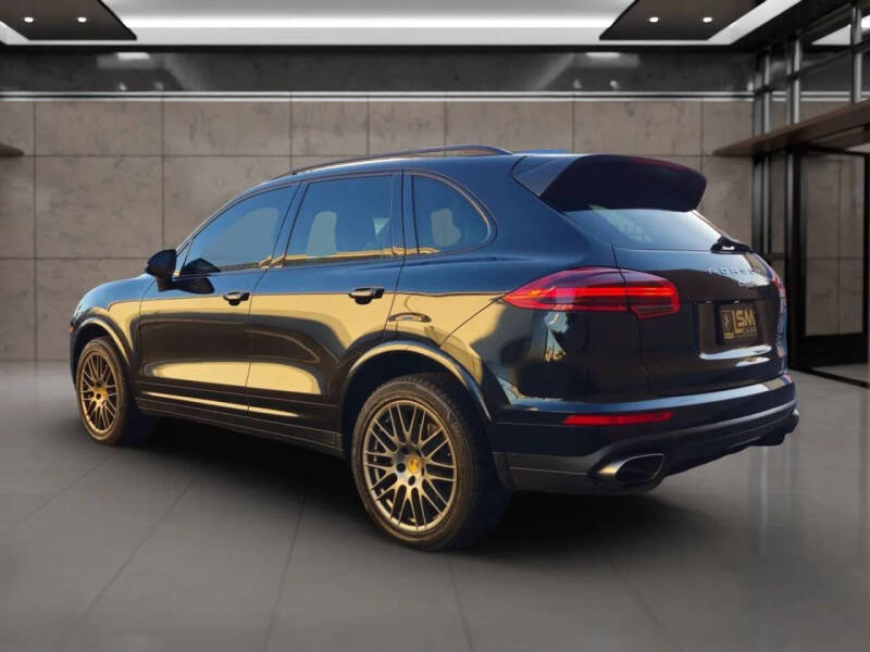 2018 Porsche Cayenne Platinum Edition