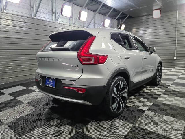 2023 Volvo XC40 B5 Ultimate Bright Theme