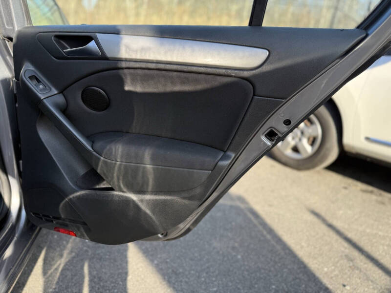 2012 Volkswagen Golf 2.5L PZEV