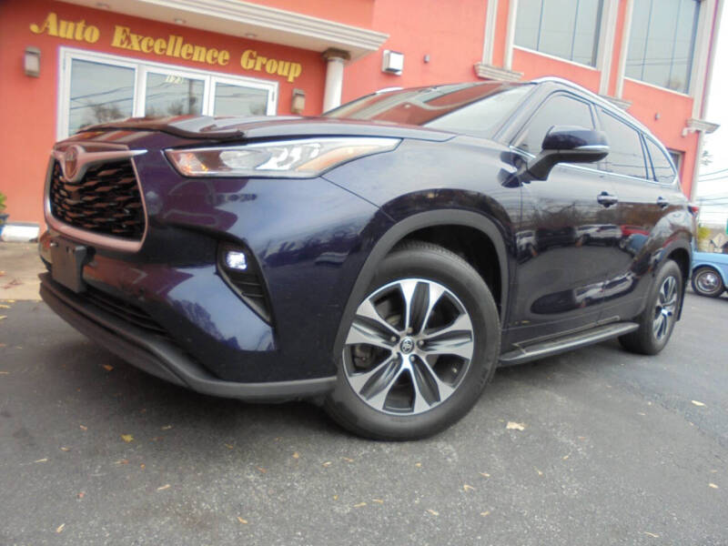 2021 Toyota Highlander XLE's photo