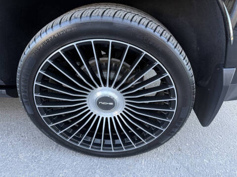 2023 GMC Yukon Denali Ultimate