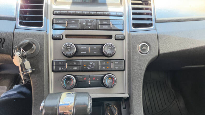 2011 Ford Taurus SEL