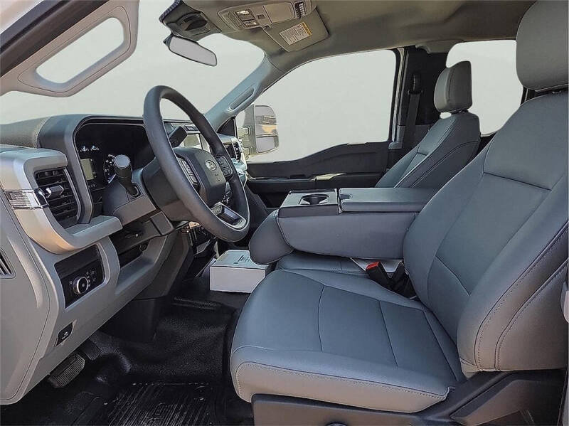 2025 Ford F-550 Super Duty