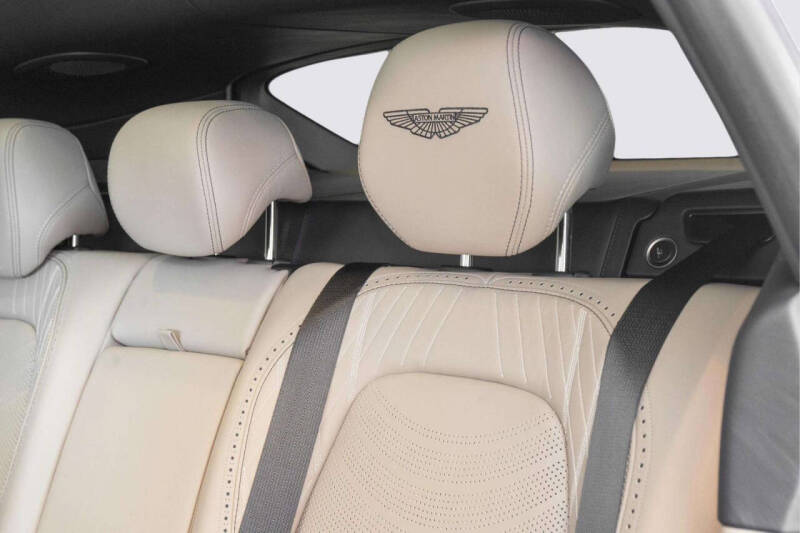 2023 Aston Martin DBX