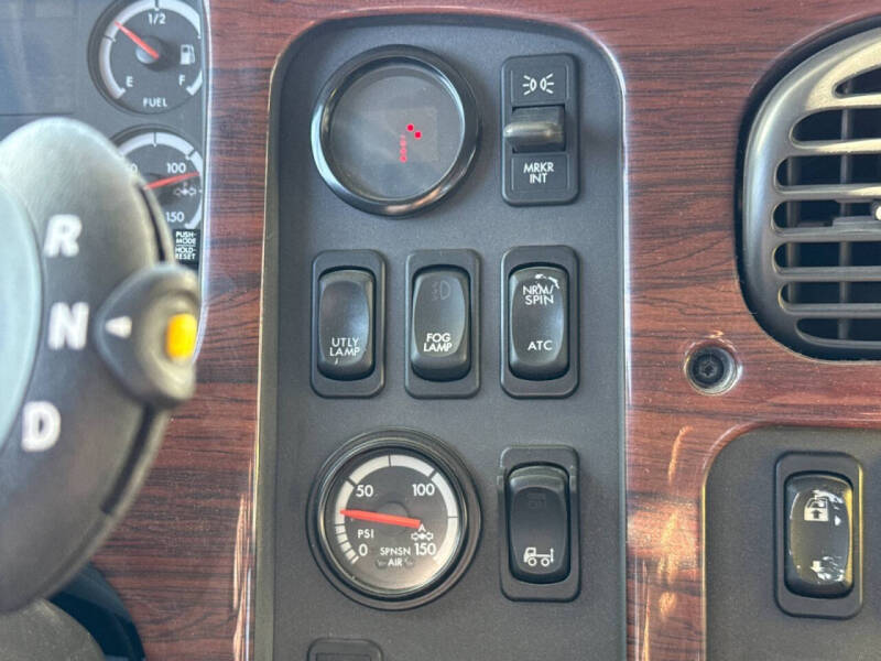 2007 Freightliner M2 106