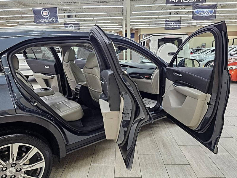 2019 Cadillac XT4 Premium Luxury