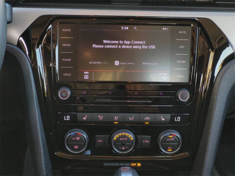 2022 Volkswagen Passat SE