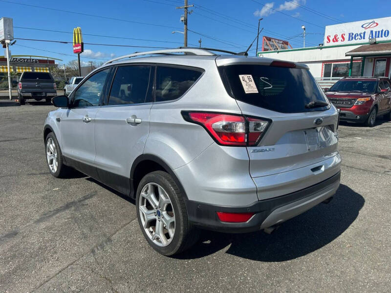 2017 Ford Escape Titanium
