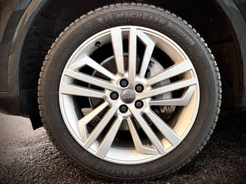 2018 Audi Q5 2.0T quattro Premium Plus