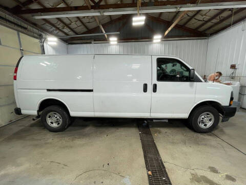 2023 Chevrolet Express 2500