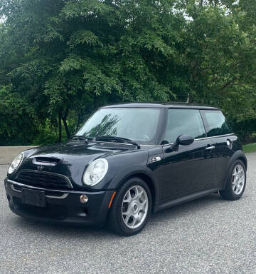 2006 MINI Cooper for sale at R Teto Motor Sales Inc. in Pawtucket RI