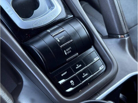 2017 Porsche Cayenne S E-Hybrid Platinum Edition