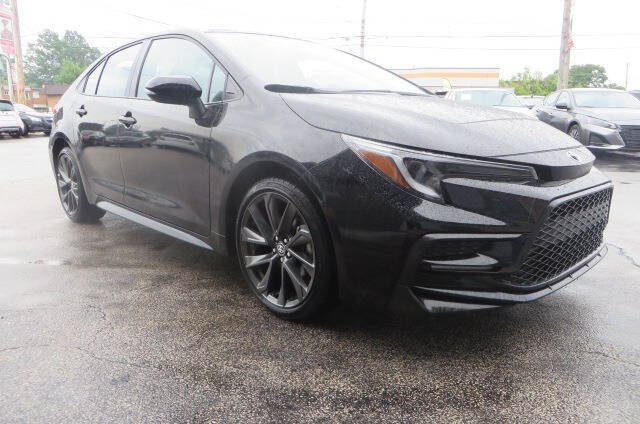 2025 Toyota Corolla SE's photo