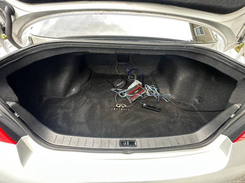 2011 Infiniti G37 Sedan x