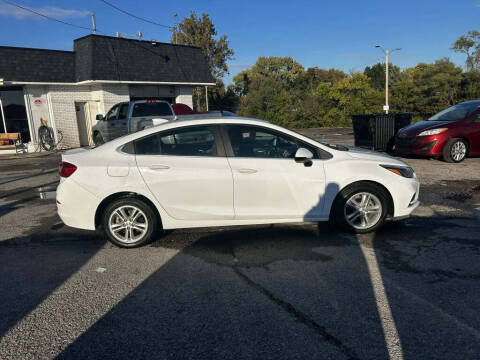 2017 Chevrolet Cruze LT Auto