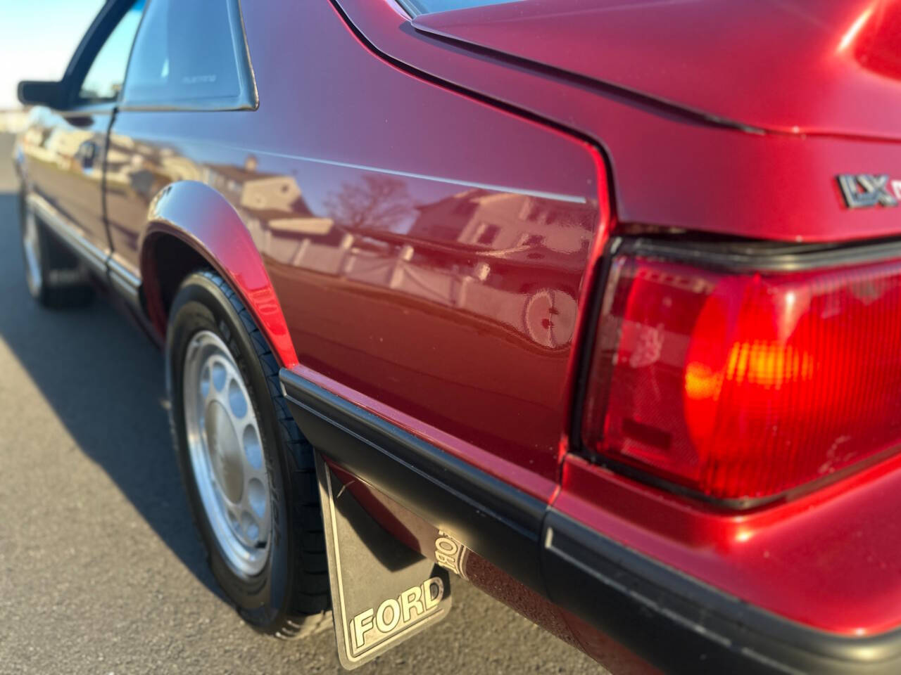 1990 Ford Mustang 12