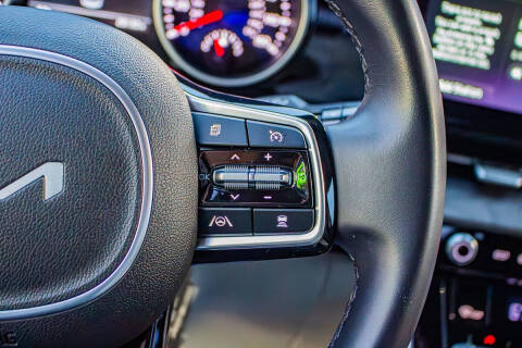 2023 Kia Carnival EX