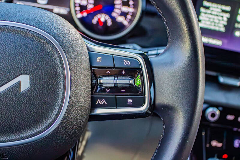 2023 Kia Carnival EX