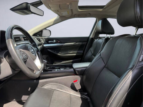 2023 Nissan Maxima