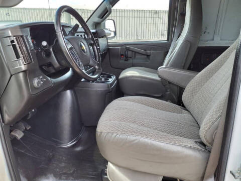 2024 Chevrolet Express 2500