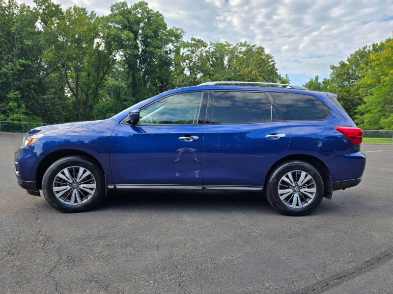 2017 Nissan Pathfinder SL