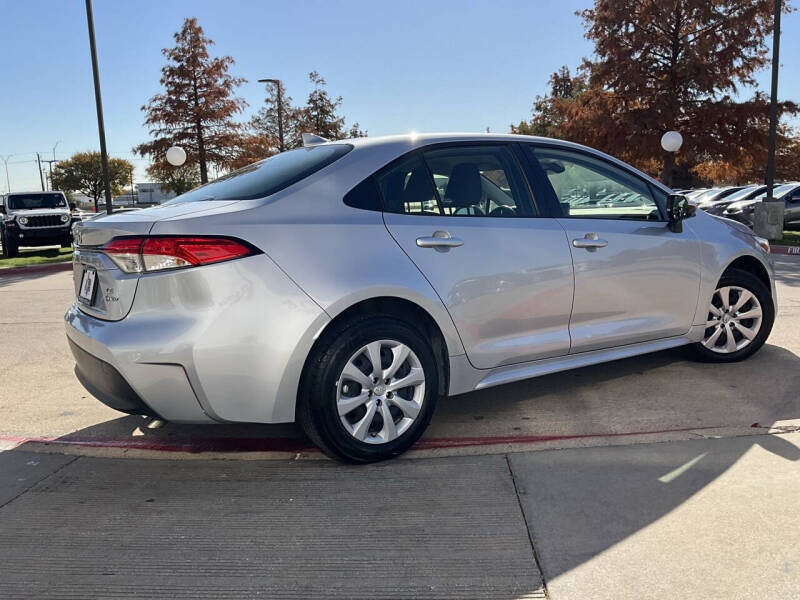 2025 Toyota Corolla Hybrid LE