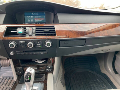 2010 BMW 5 Series 528i xDrive