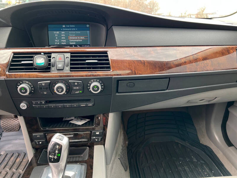 2010 BMW 5 Series 528i xDrive