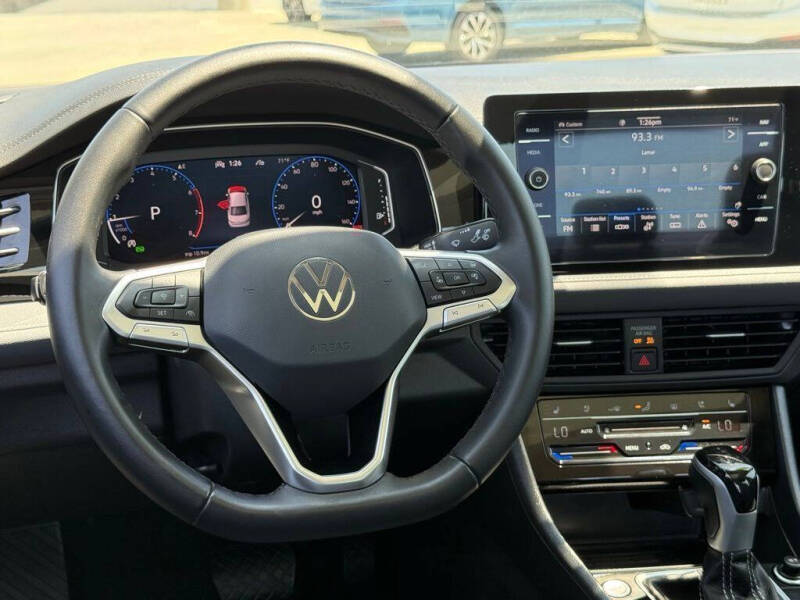2025 Volkswagen Jetta SEL