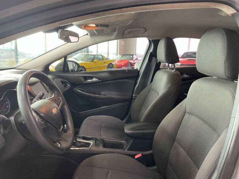 2017 Chevrolet Cruze LT Auto