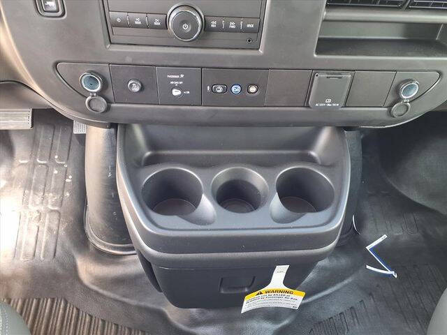 2025 Chevrolet Express 2500