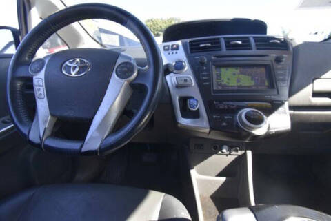 2013 Toyota Prius v Five