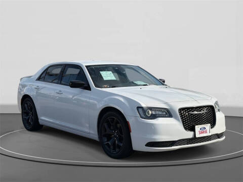 2022 Chrysler 300 Touring