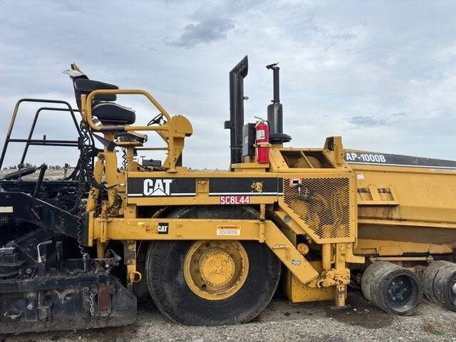 2000 Caterpillar AP1000B