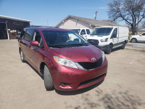 2014 Toyota Sienna for sale at Bad Credit Call Fadi in Dallas TX