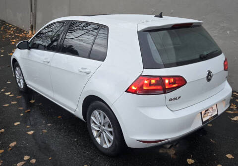 2016 Volkswagen Golf TSI S