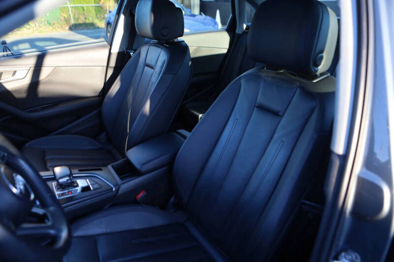 2019 Audi A4 quattro Premium Plus 45 TFSI