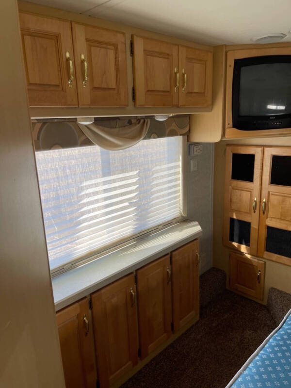 2003 ROADMASTER RAIL MONOCOQUE