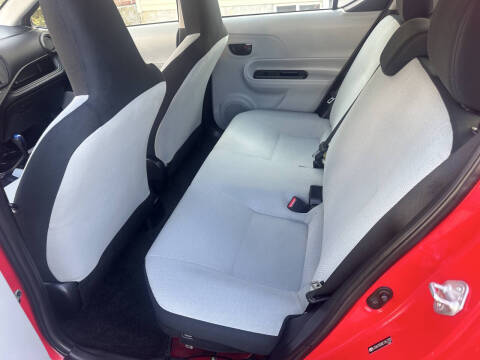 2014 Toyota Prius c Two