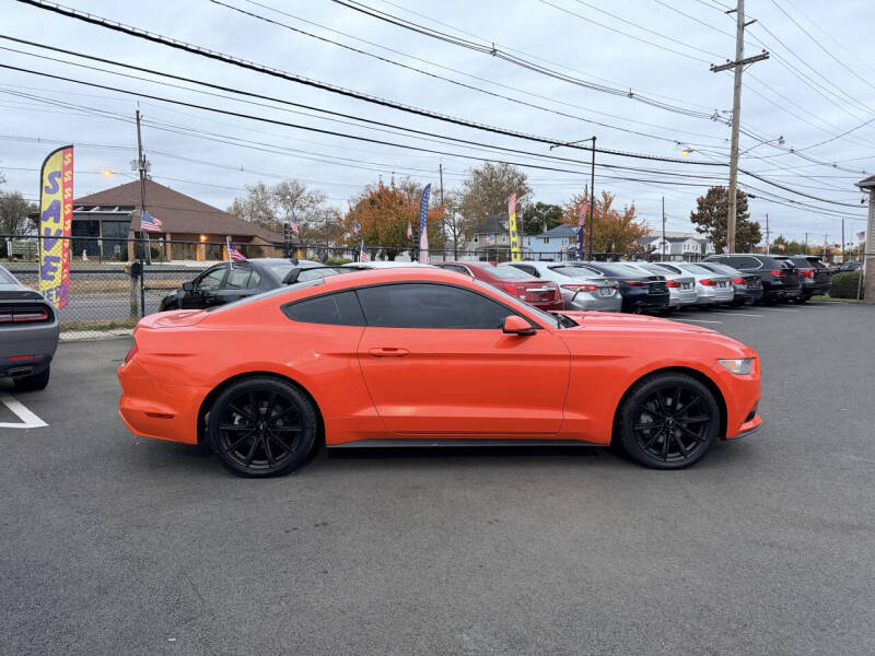 2016 Ford Mustang V6