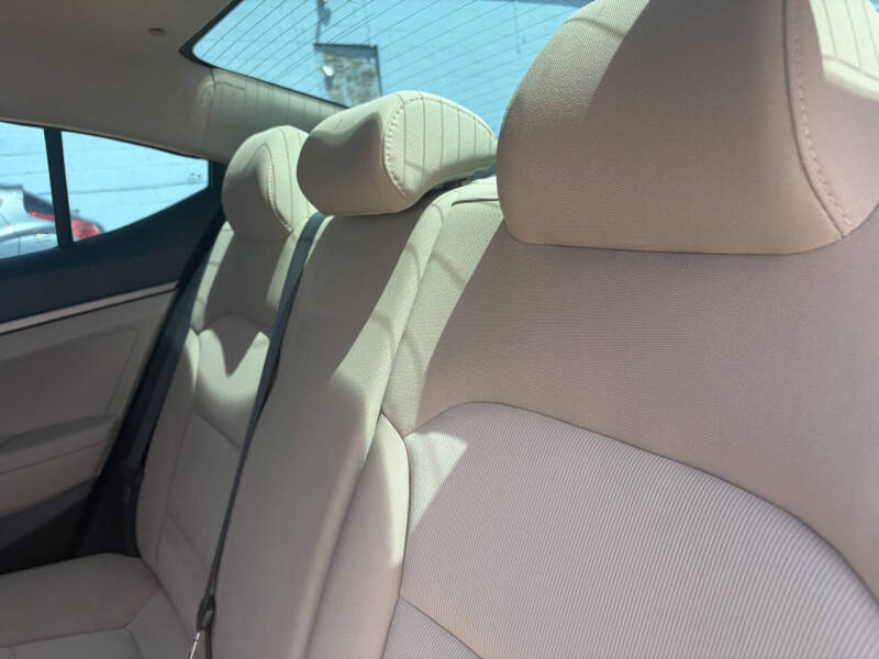 2018 Hyundai Elantra