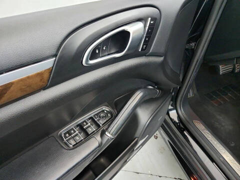 2013 Porsche Cayenne GTS