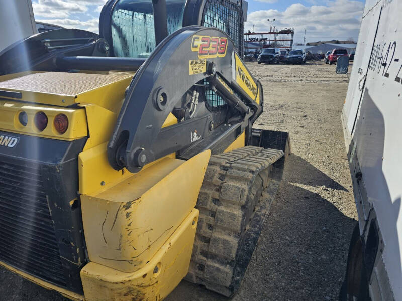 2016 New Holland C238