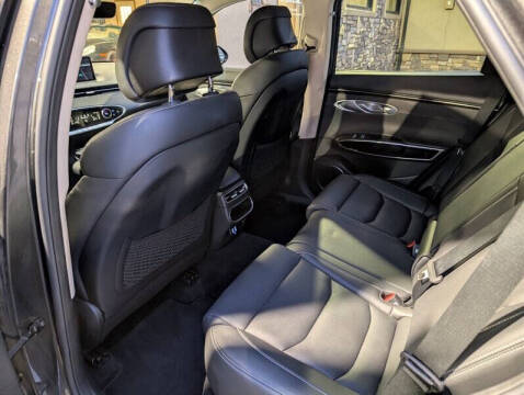 2025 Genesis GV70 2.5T Standard