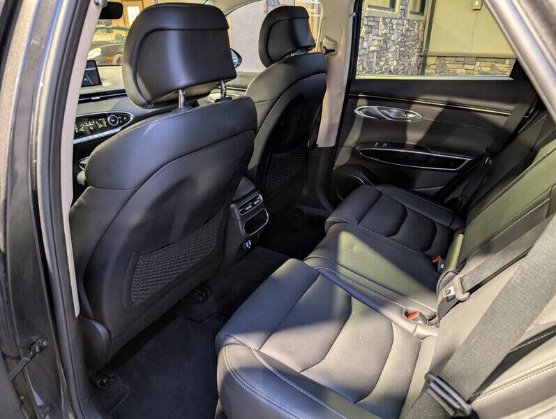 2025 Genesis GV70 2.5T Standard