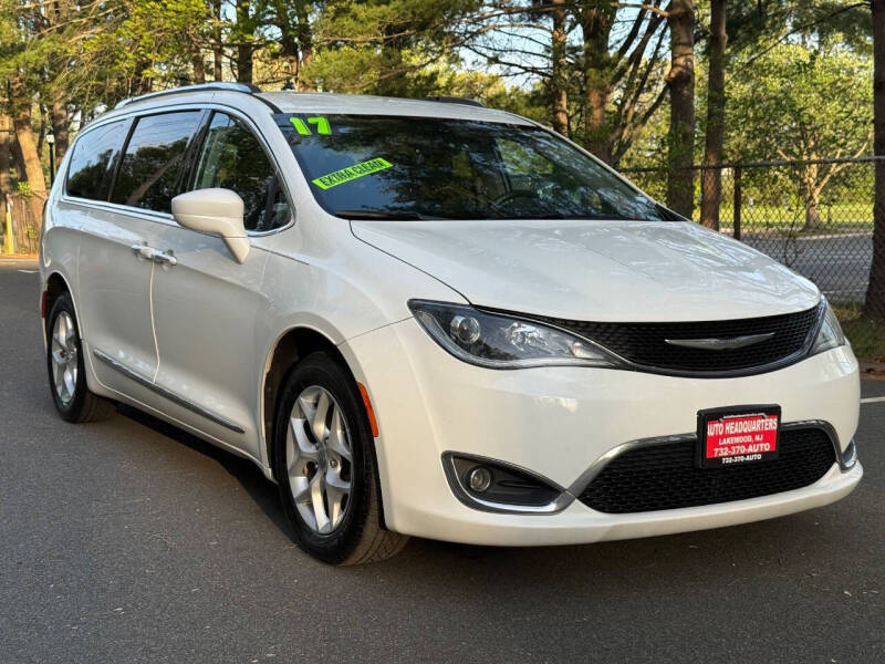 2017 Chrysler Pacifica Touring-L Plus
