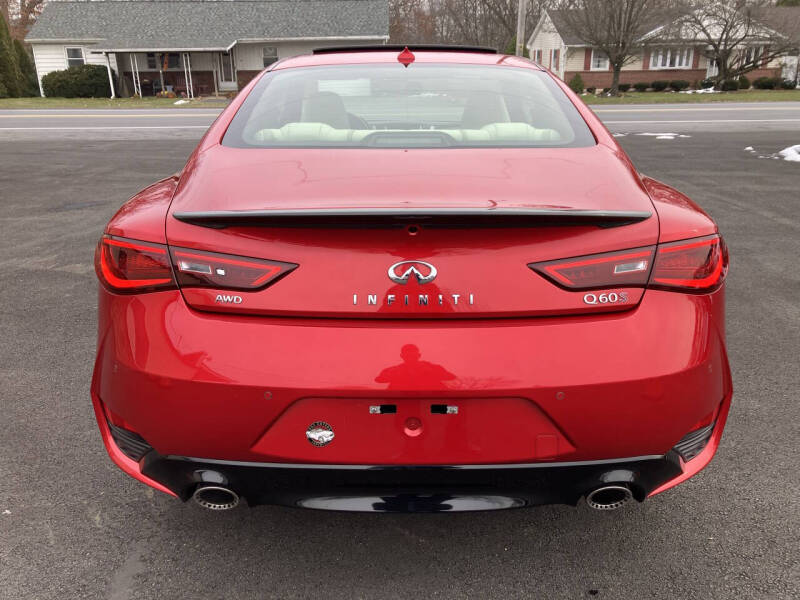 2017 Infiniti Q60 Red Sport 400